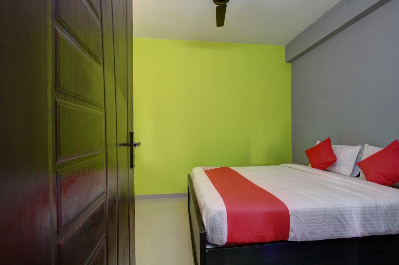 OYO 30971 GM Grande Hotell Mudukarai Exteriör bild