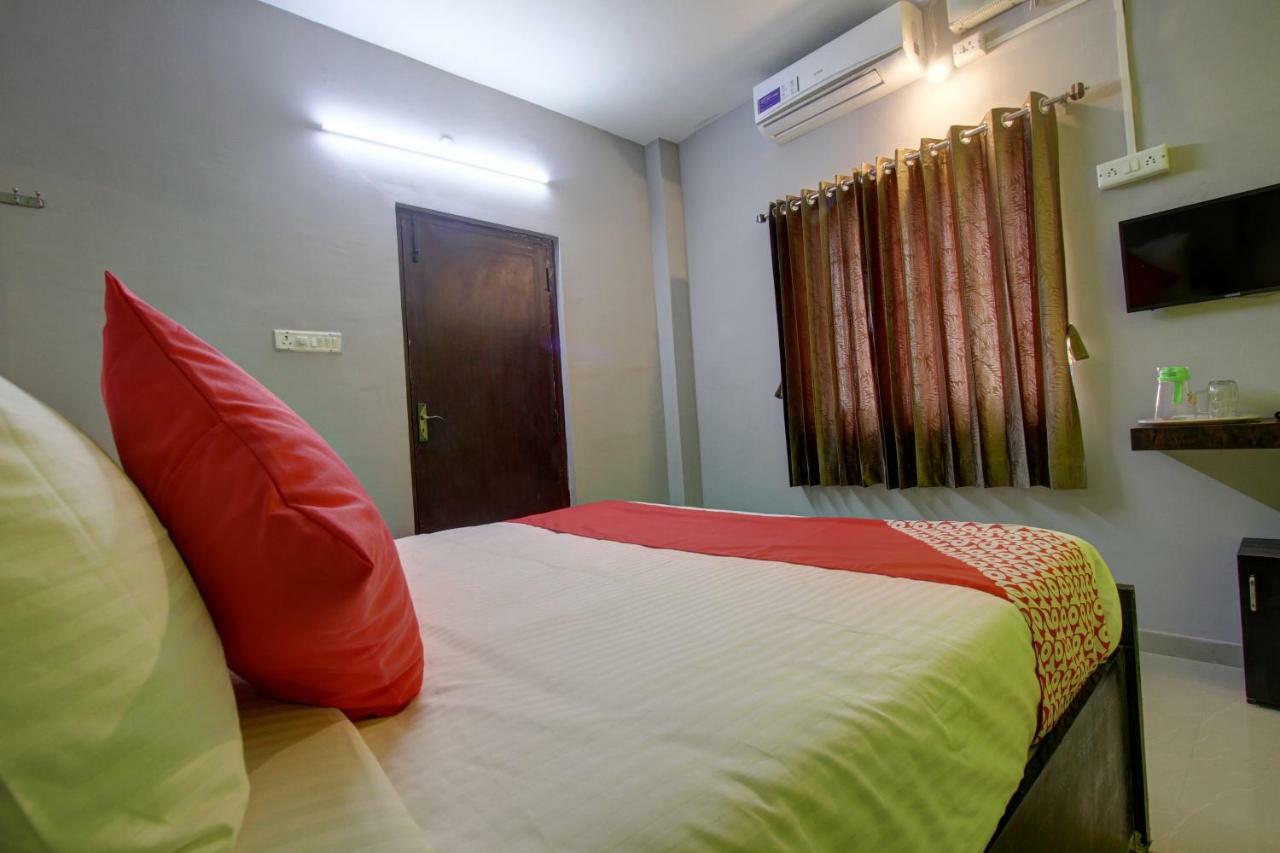 OYO 30971 GM Grande Hotell Mudukarai Exteriör bild